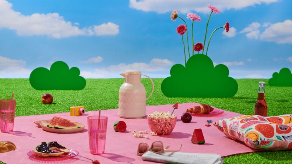 Sprawdź nasz piknikowy niezbędnik i zobacz, jak przygotować letnią ucztę, by zaskoczyć wszystkich plenerową imprezą idealną!