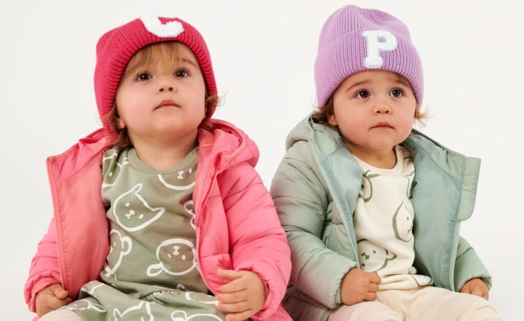 V tomto článku se podělíme o několik tipů a triků, jak oblékat miminko v závislosti na aktuálním počasí.