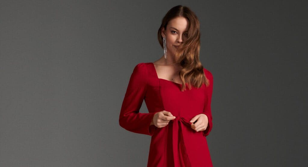 Szukasz sukienki na Walentynki? Koniecznie przeczytaj nasz artykuł znajdź idealny model.