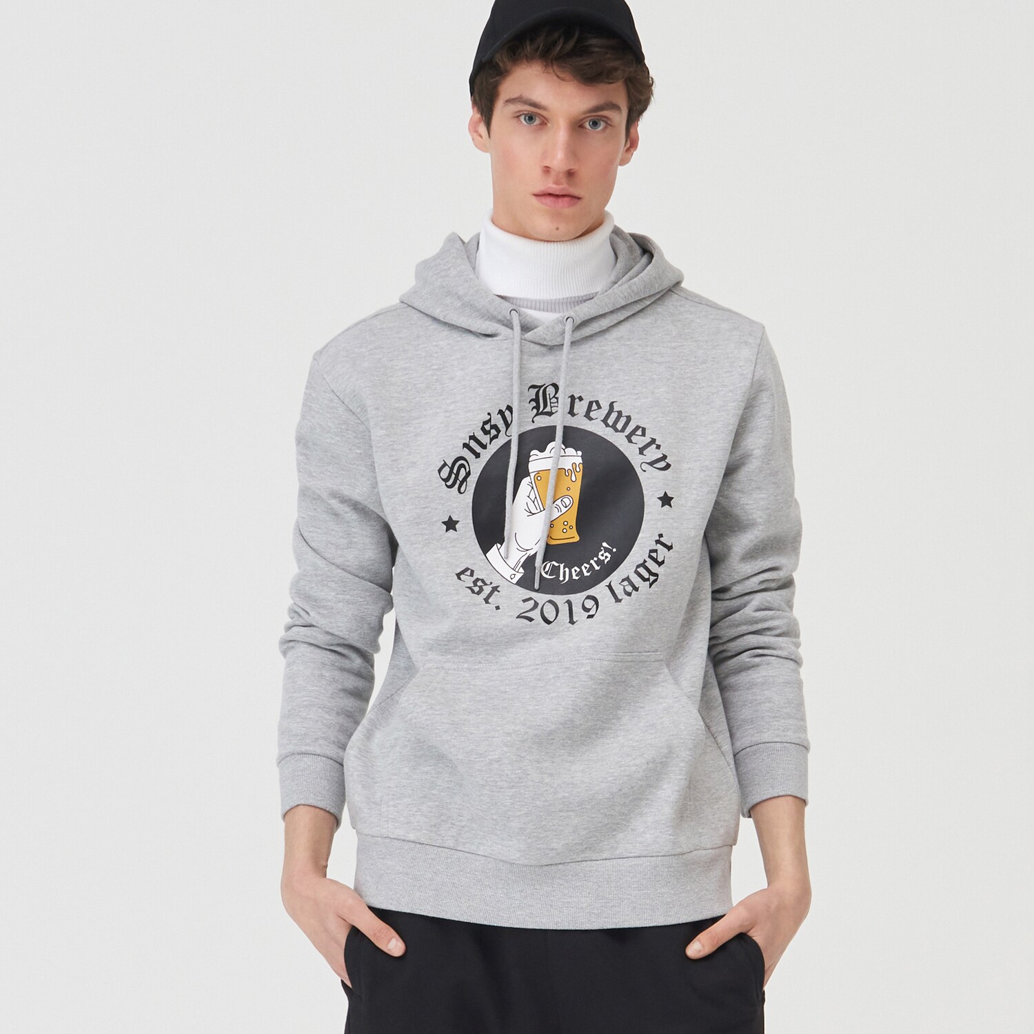 Mikina s kapucňou a potlačou