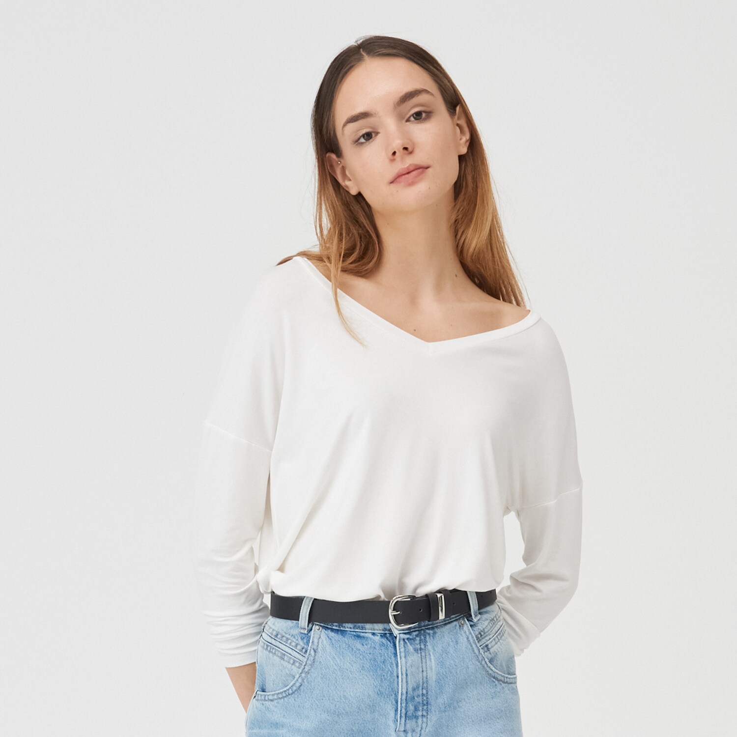 Tričko s véčkovým výstrihom