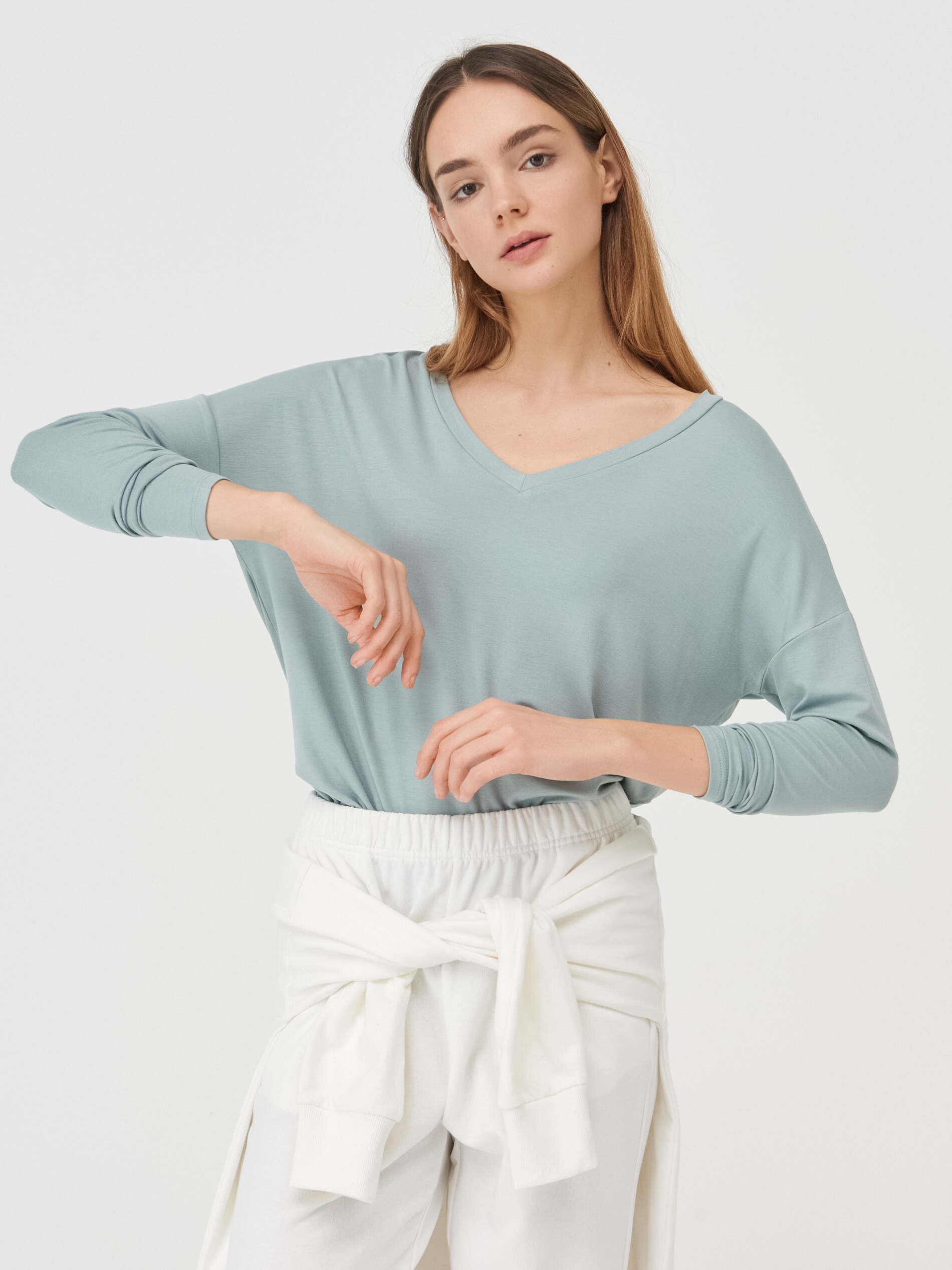 Tričko s véčkovým výstrihom