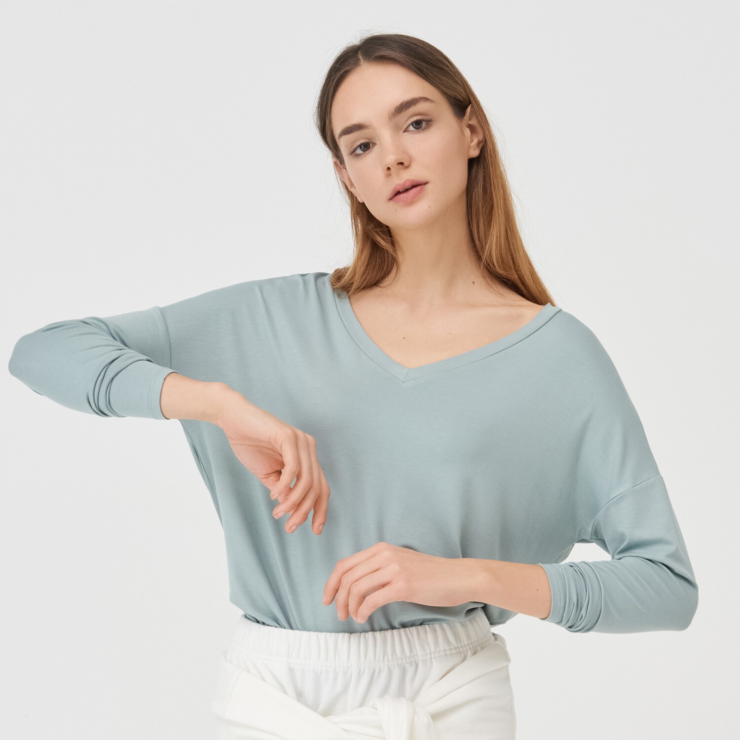 Tričko s véčkovým výstrihom