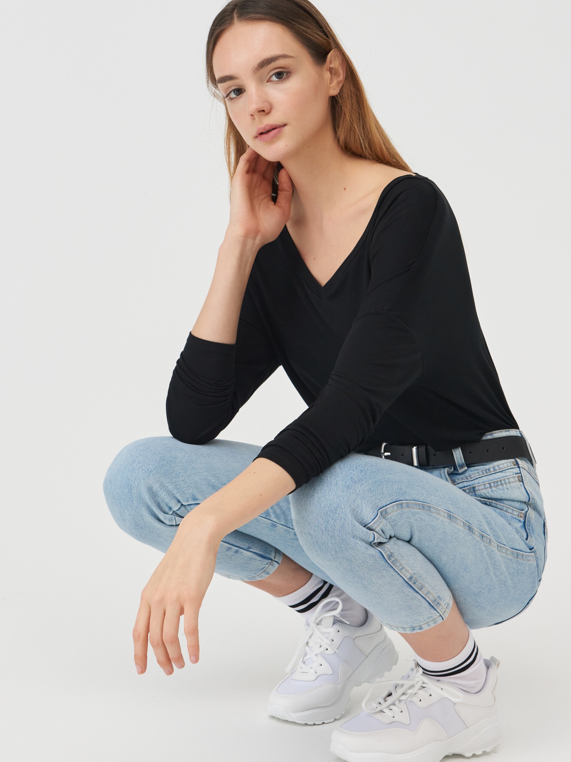 Tričko s véčkovým výstrihom