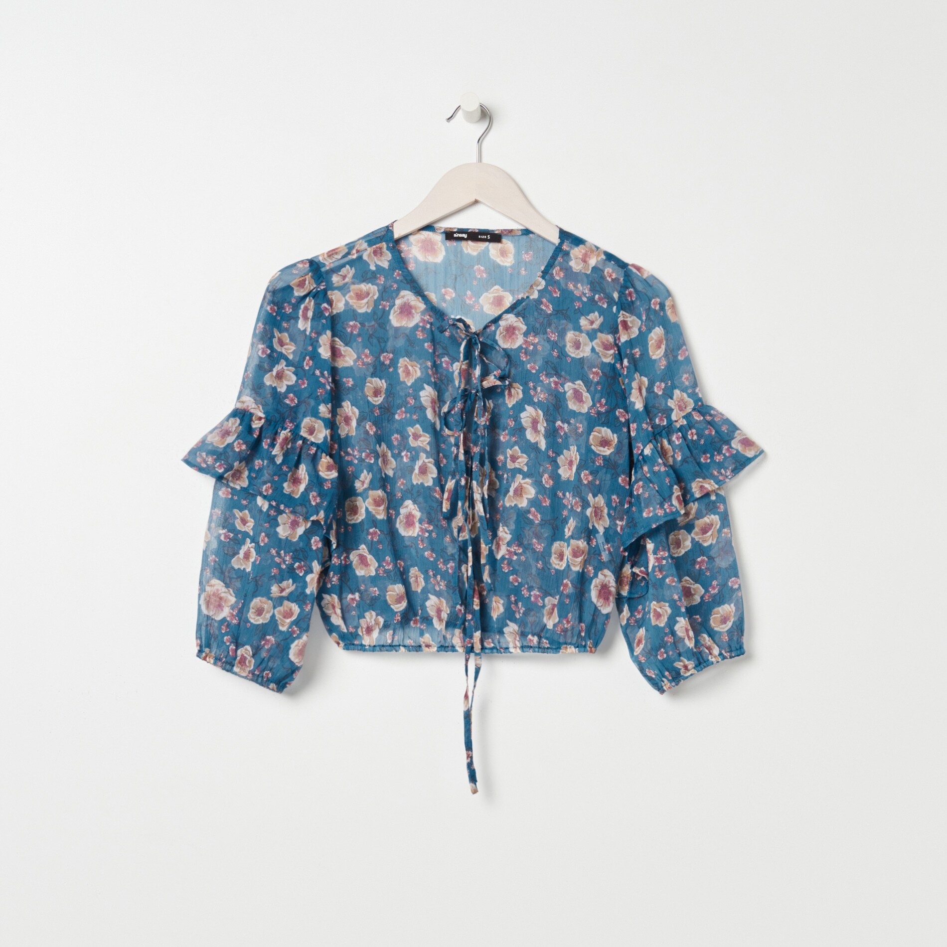 Vzdušná kvetinová blúzka