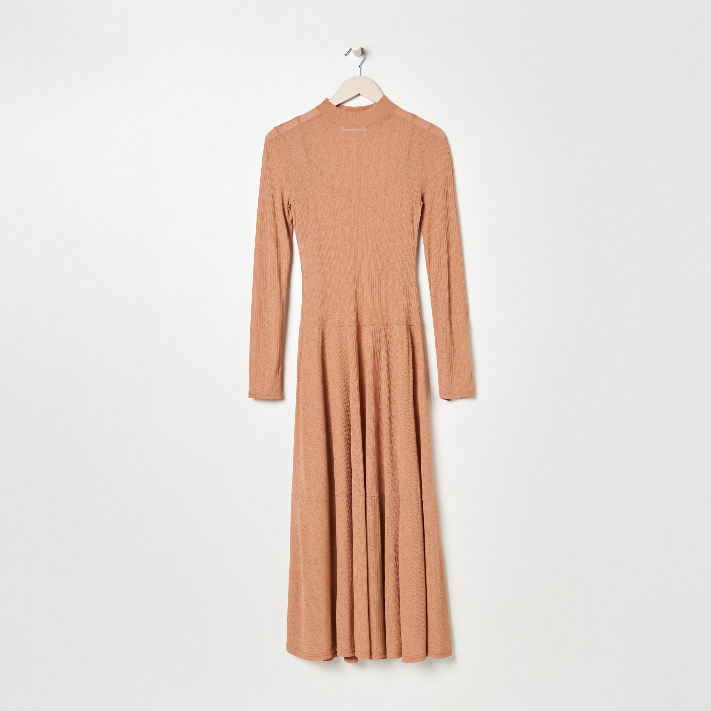 Maxišaty so stojačikom