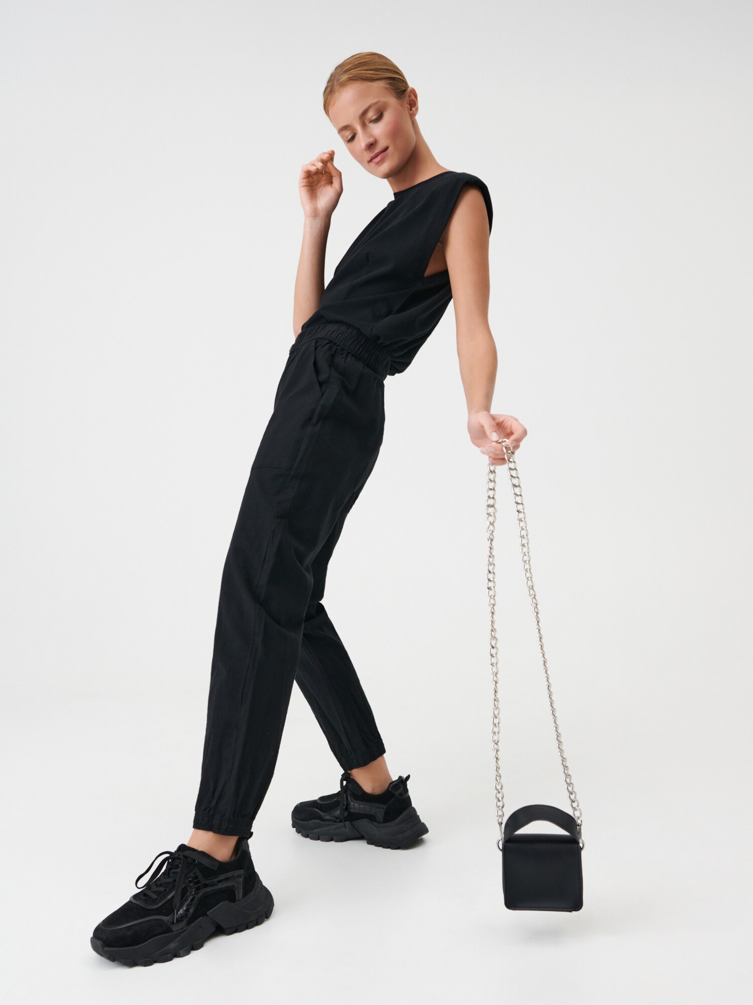 Minikabelka s retiazkou