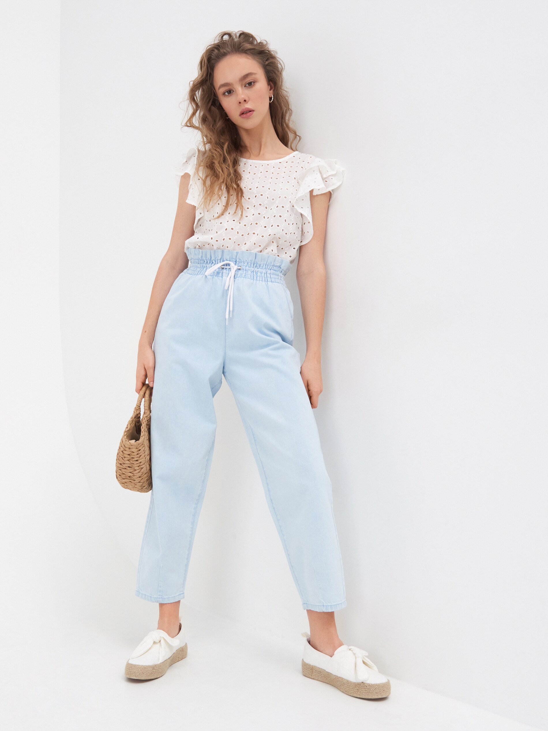 Blúzka s anglickou výšivkou