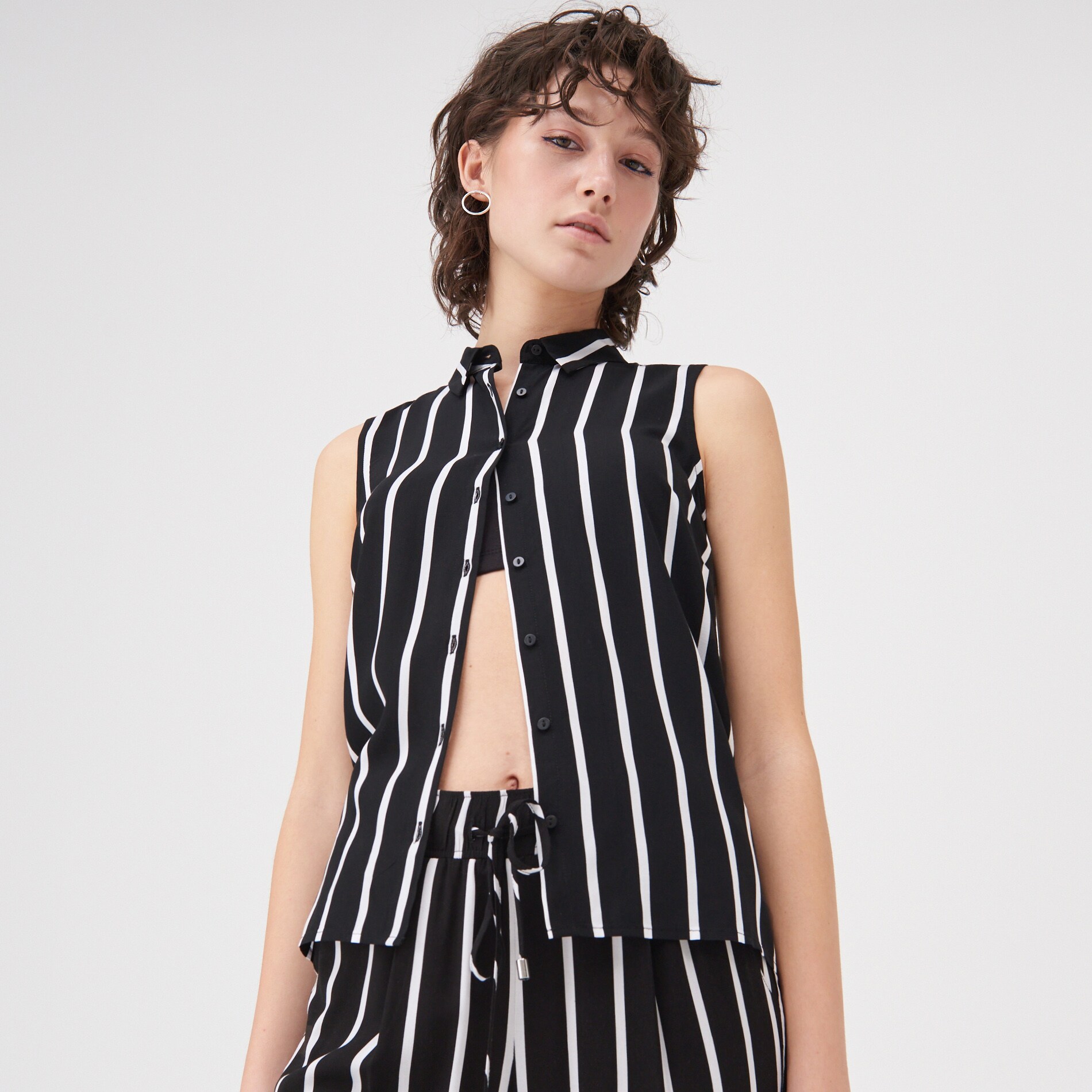 Košeľa bez rukávov