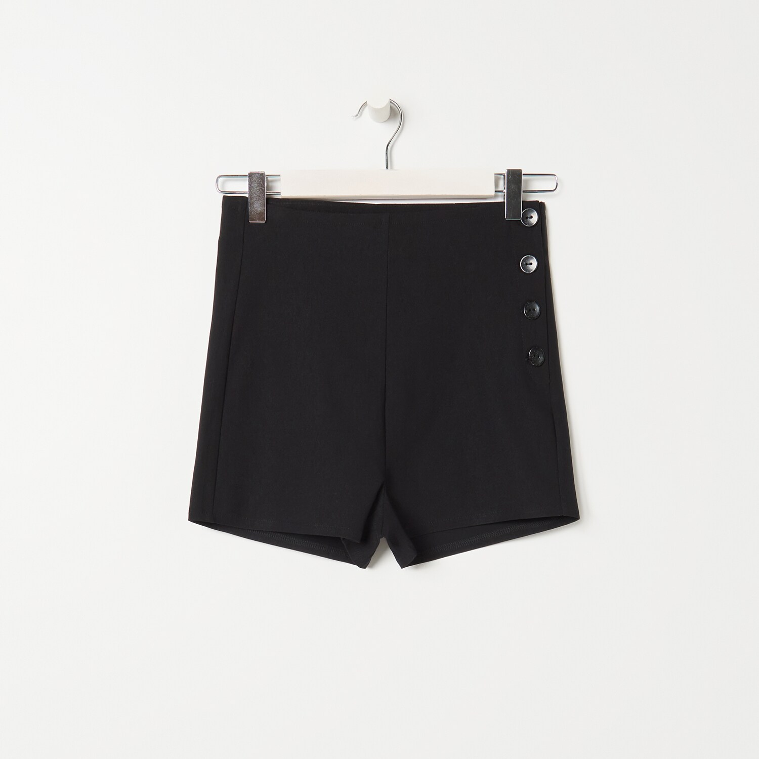 Šortky s vysokým pásom