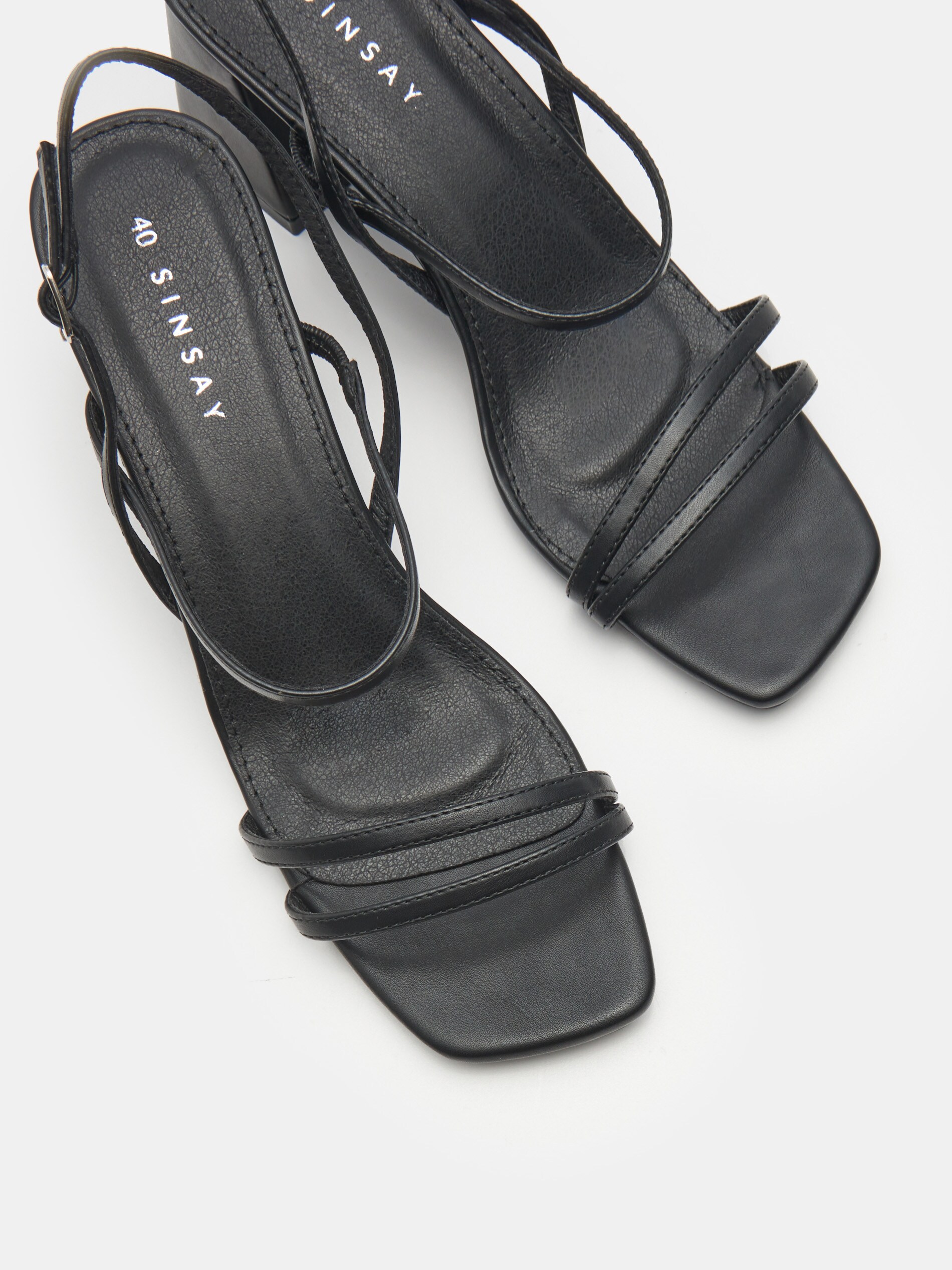 Remienkové sandále s rovnou podrážkou