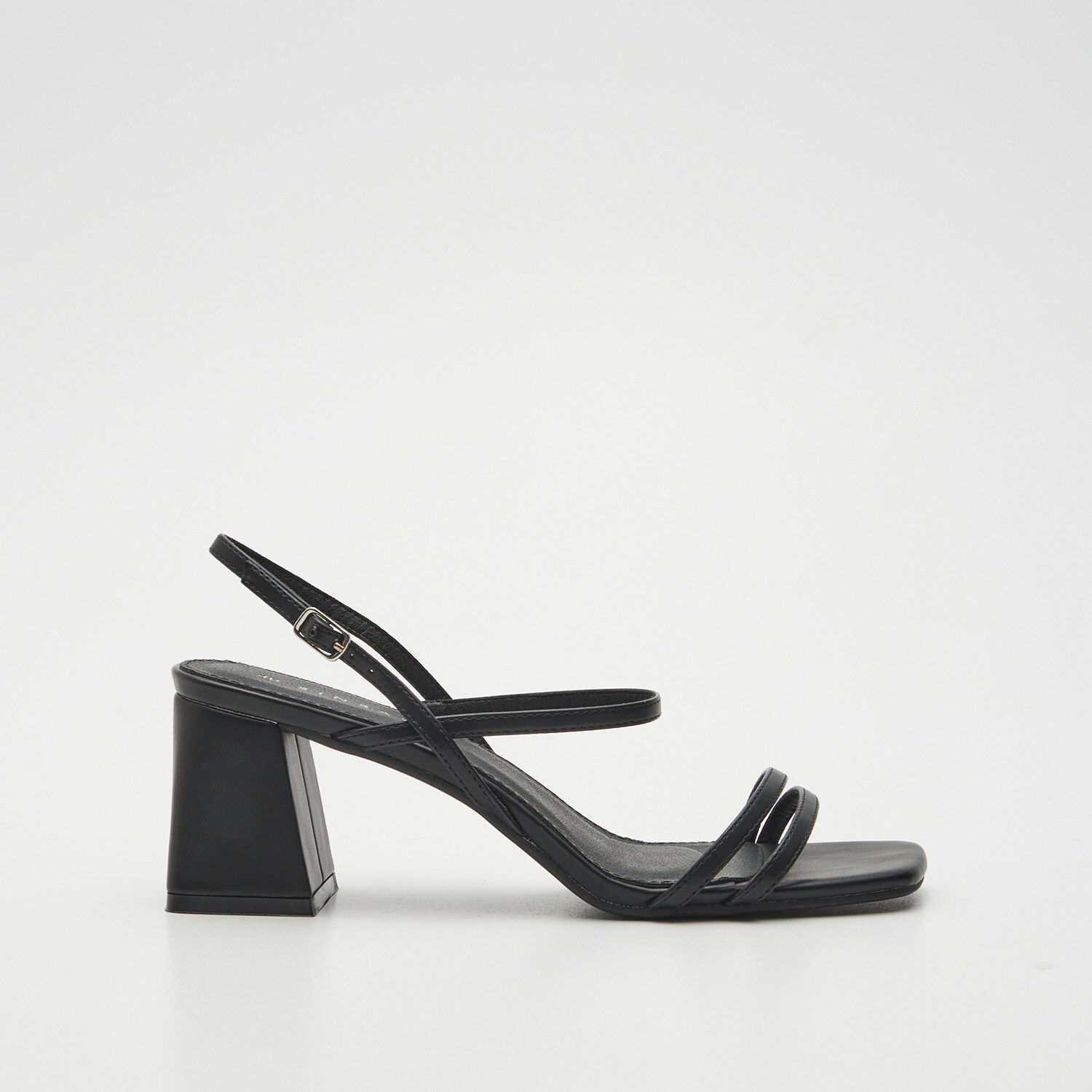 Remienkové sandále s rovnou podrážkou