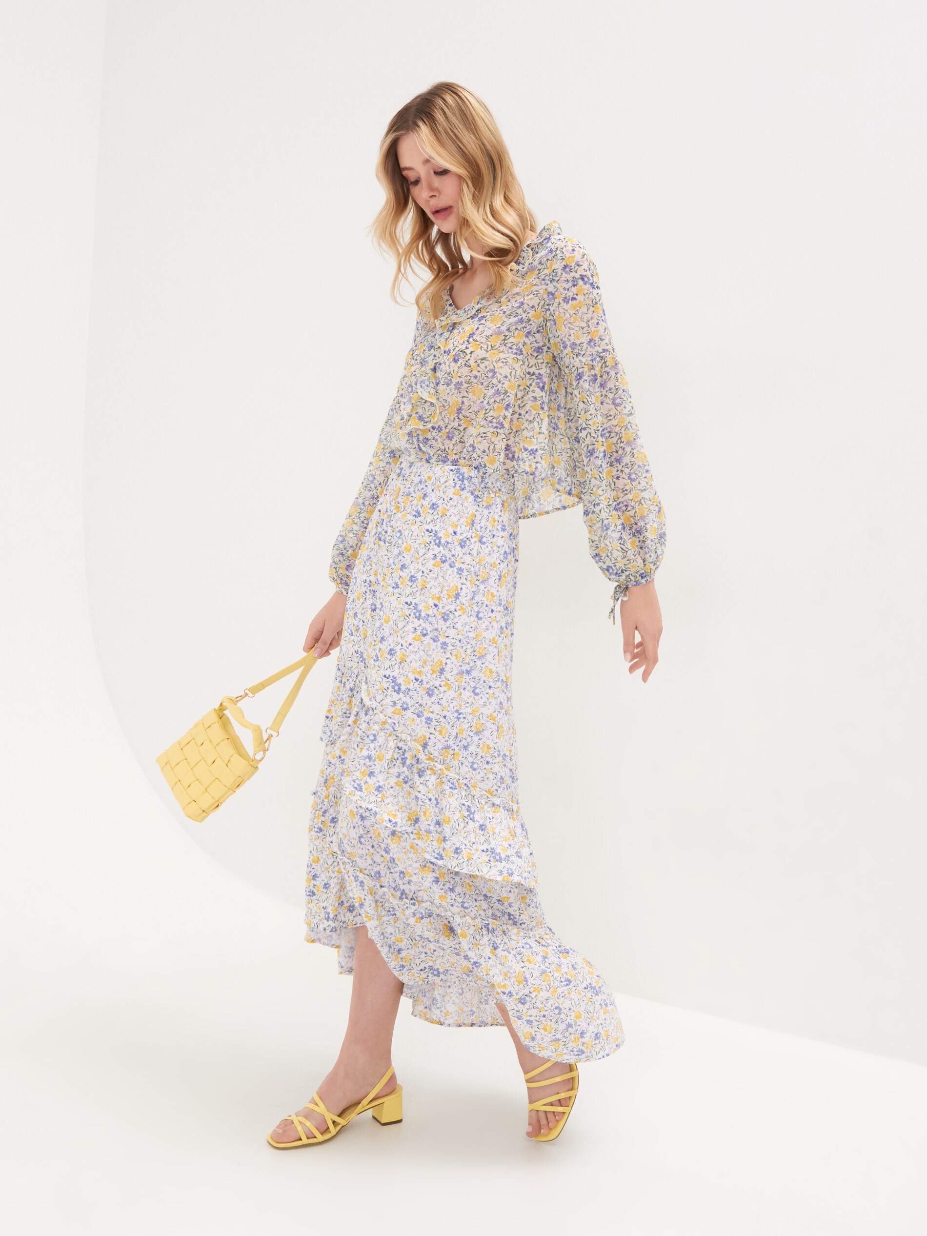 Maxisukňa s volánmi