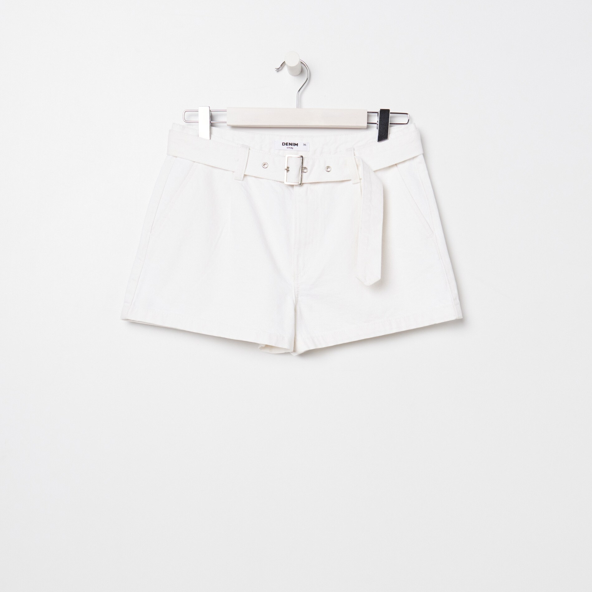 Denimové šortky regular fit s opaskom