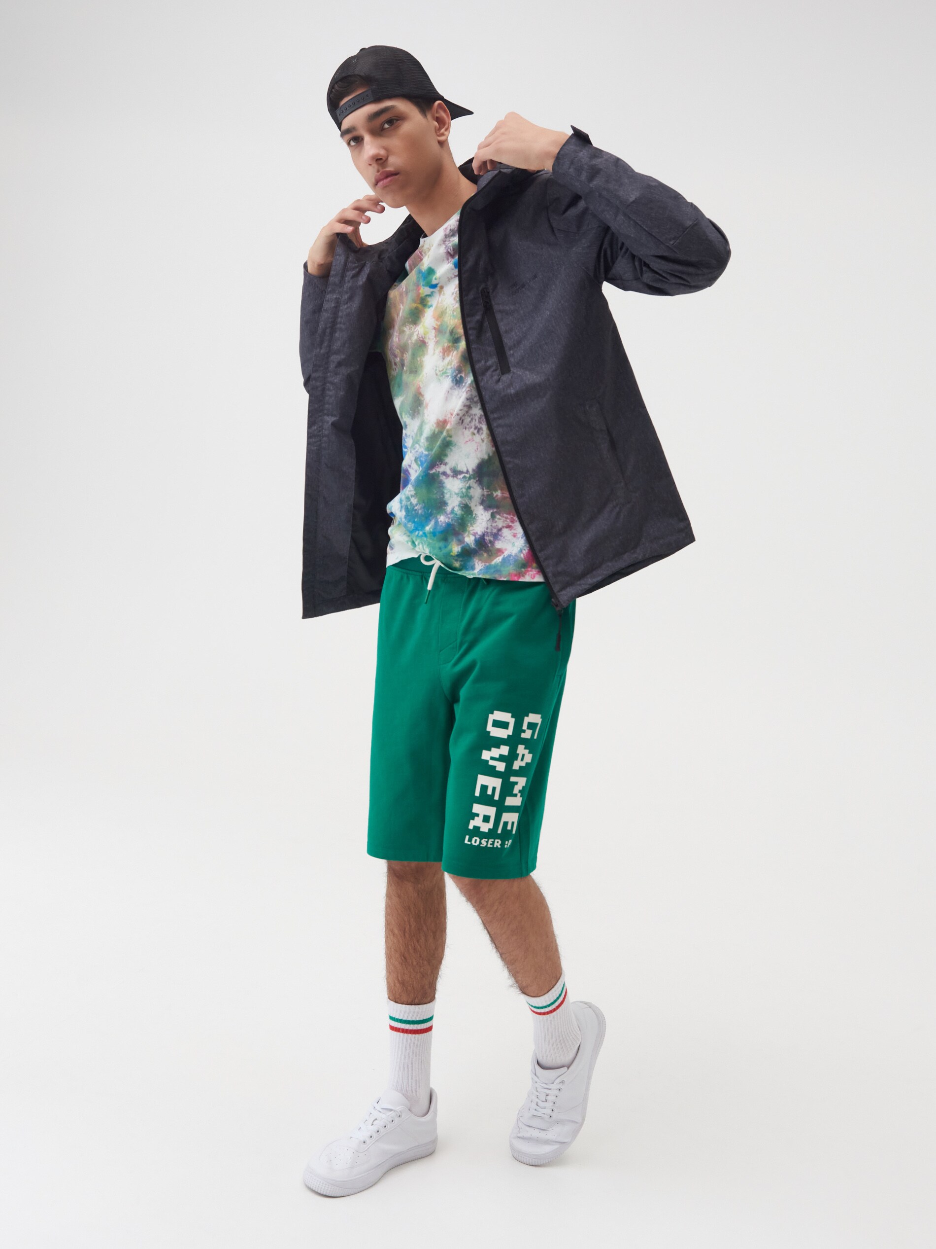 Prechodná bunda s kapucňou