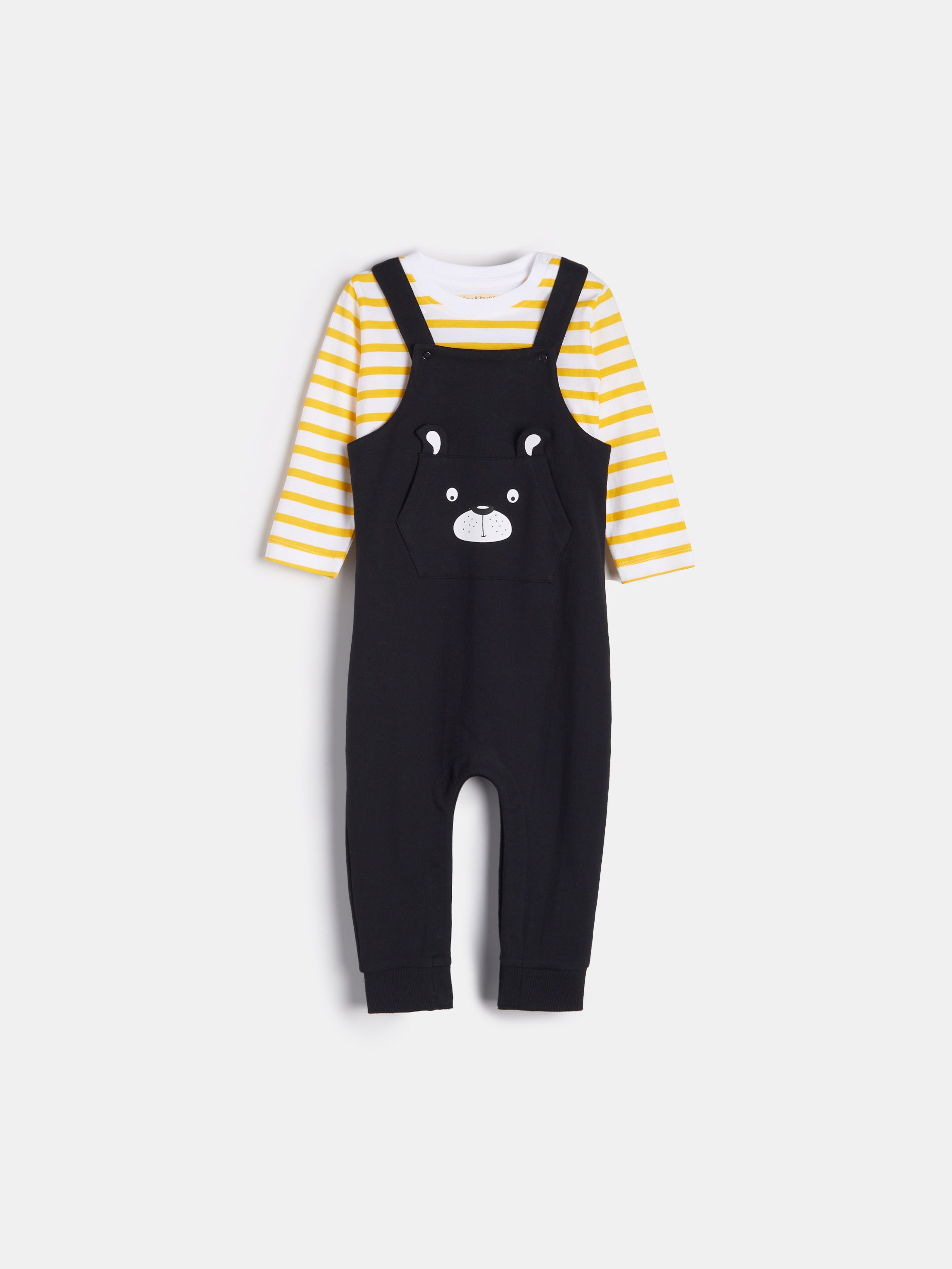 Súprava nohavíc na traky a trička s dlhým rukávom