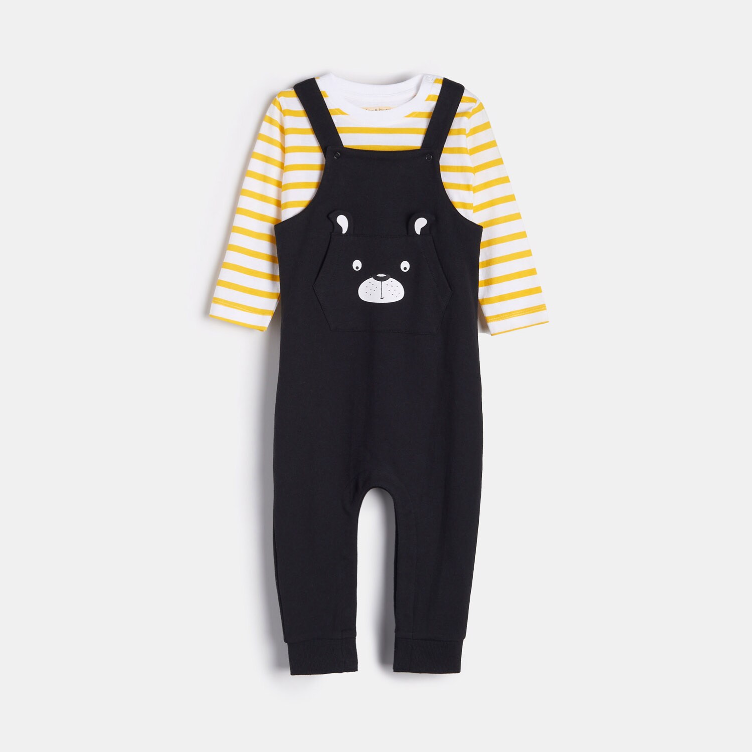 Súprava nohavíc na traky a trička s dlhým rukávom