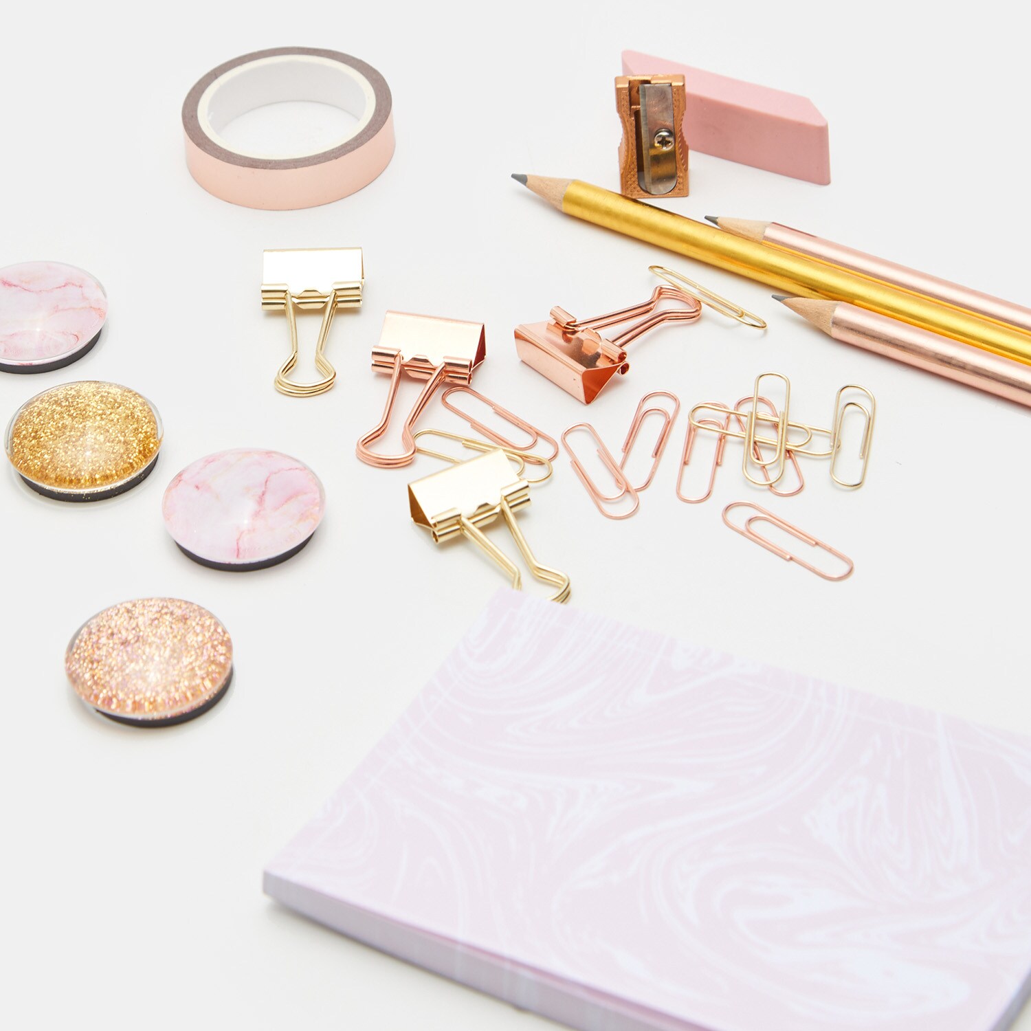 Súprava kancelárskeho spotrebného materiálu