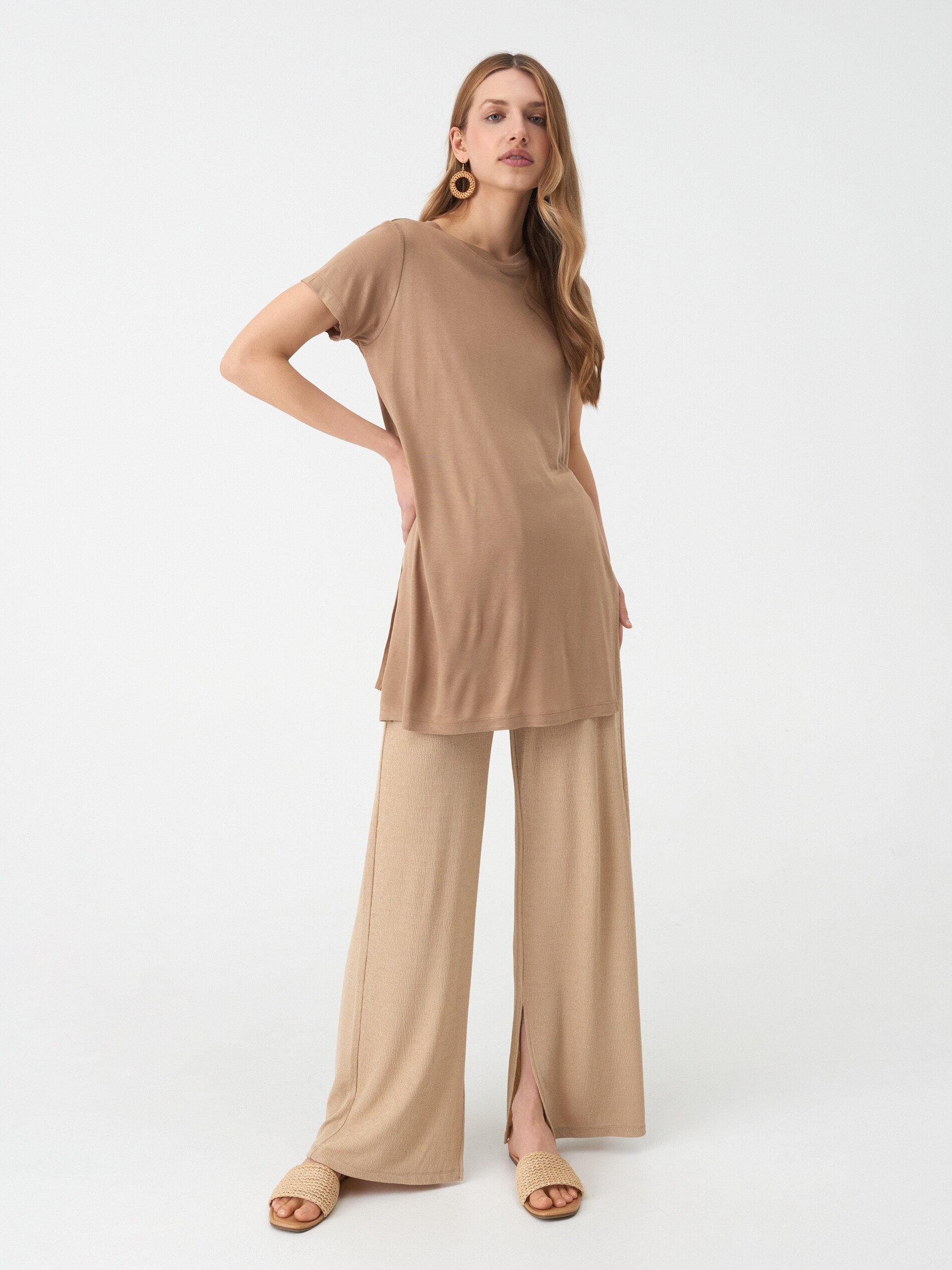 Tričko s rozparkami