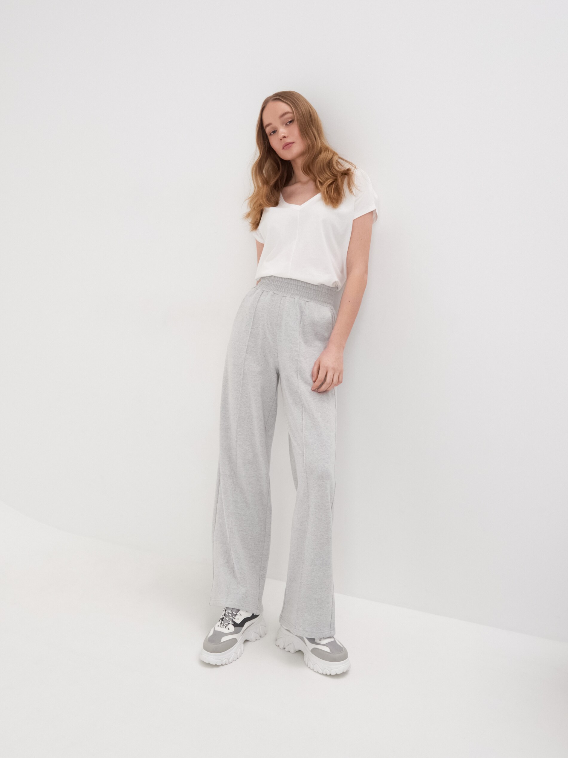 Tričko s véčkovým výstrihom