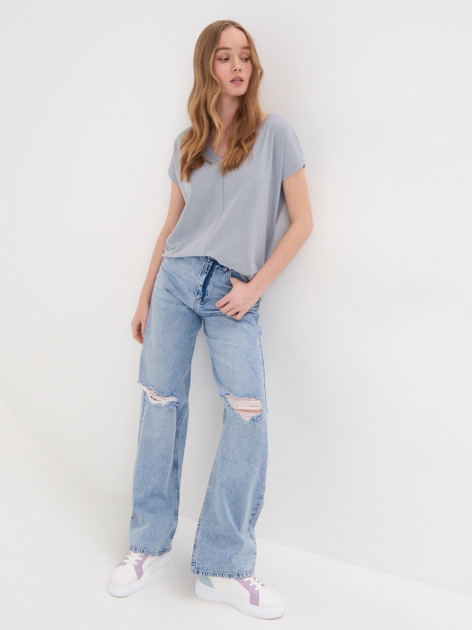 Tričko s véčkovým výstrihom