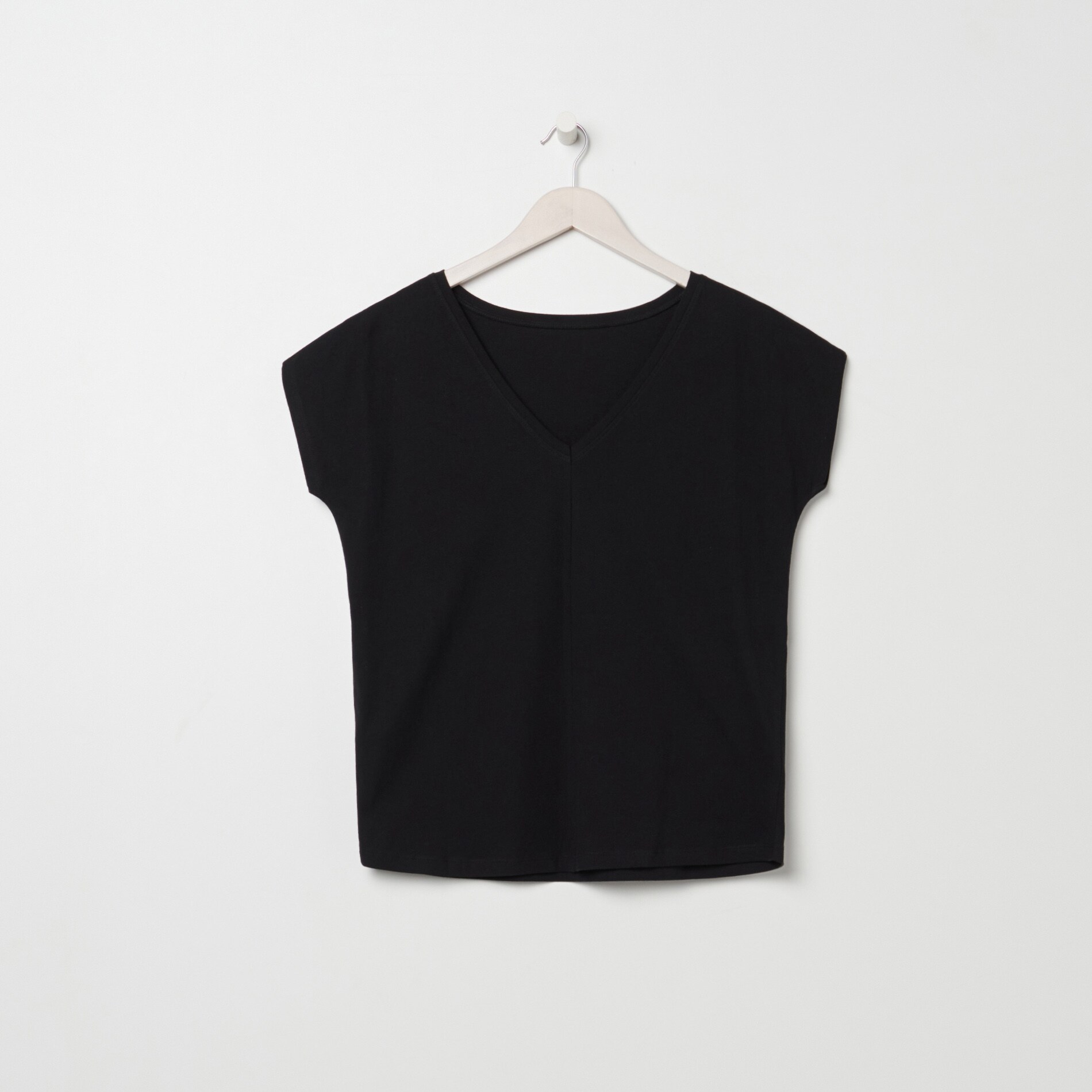 Tričko s véčkovým výstrihom