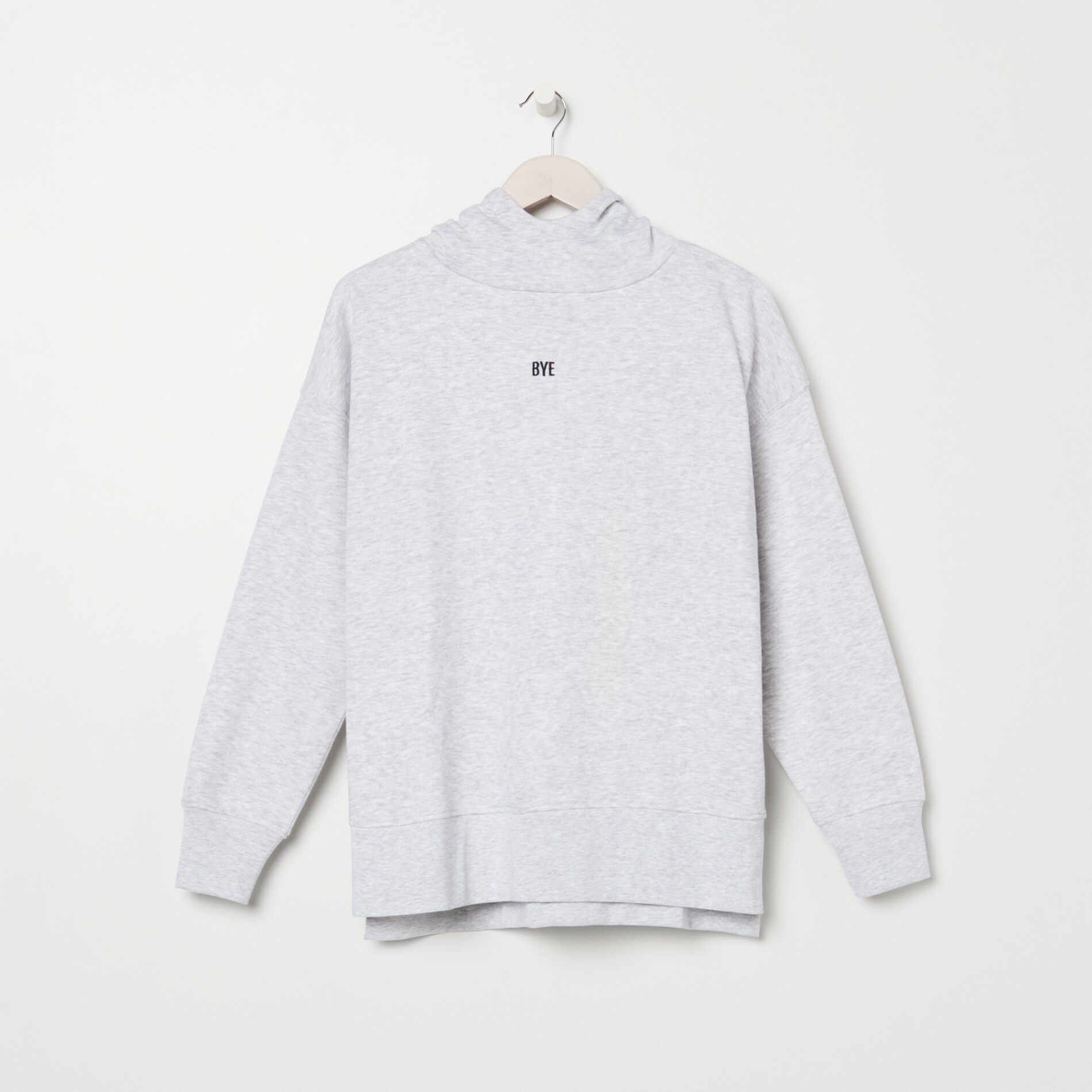 Mikina s kapucňou a vyšívaným nápisom