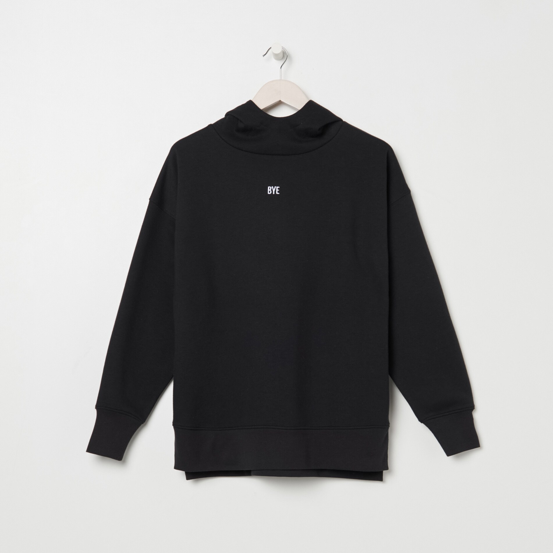 Mikina s kapucňou a vyšívaným nápisom