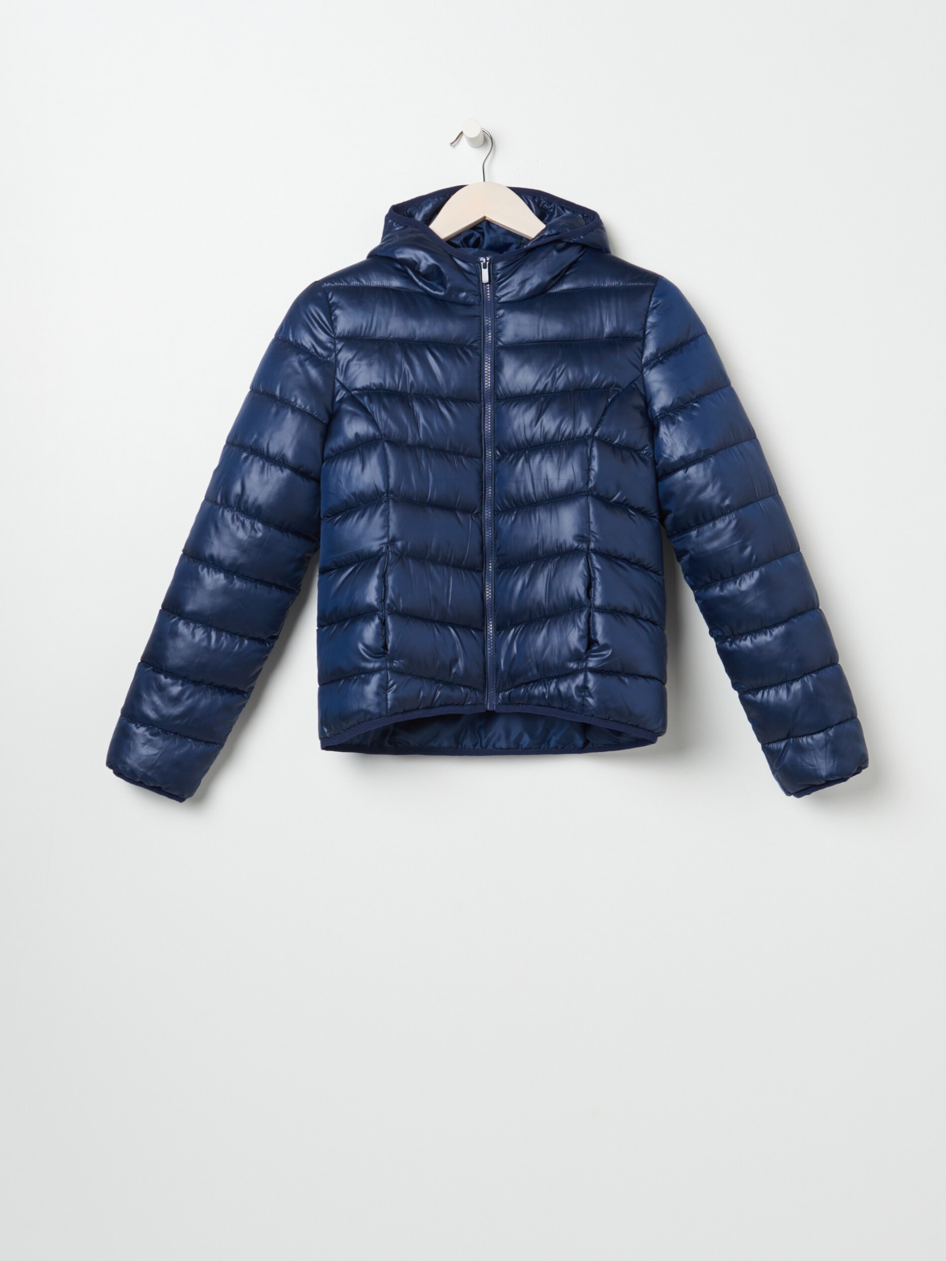 Prešívaná bunda s kapucňou