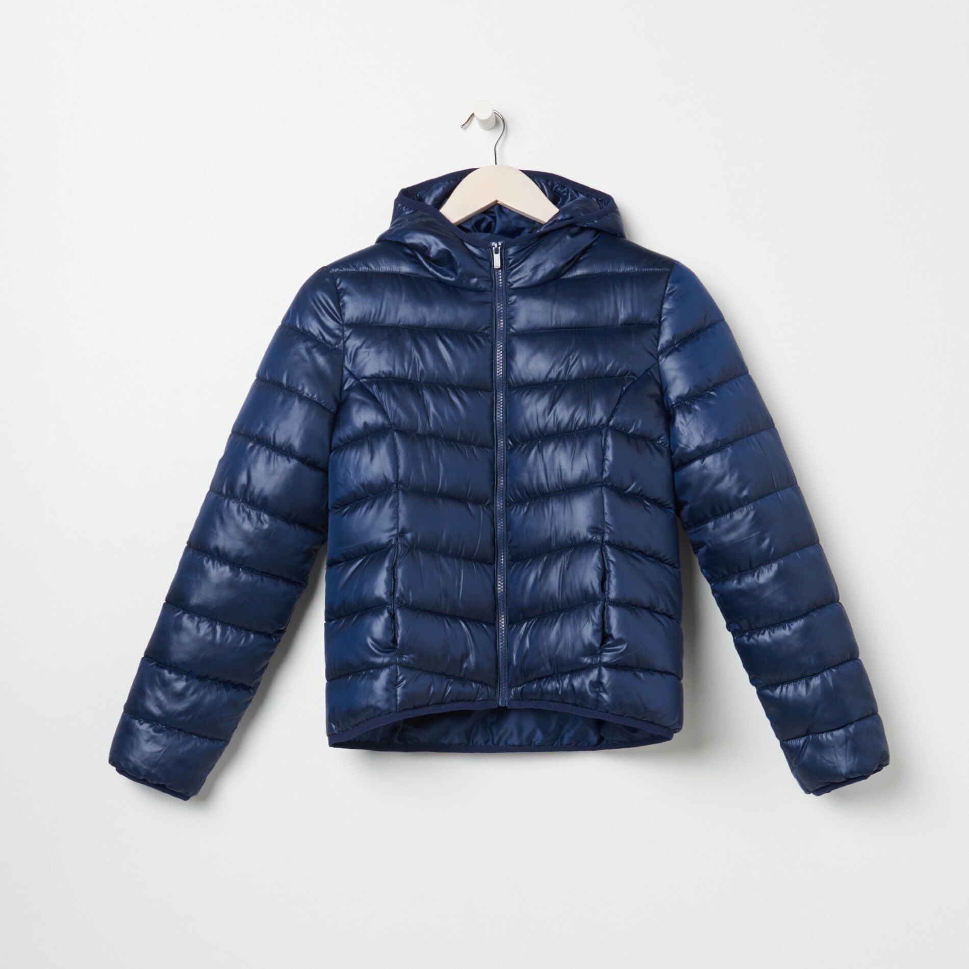 Prešívaná bunda s kapucňou