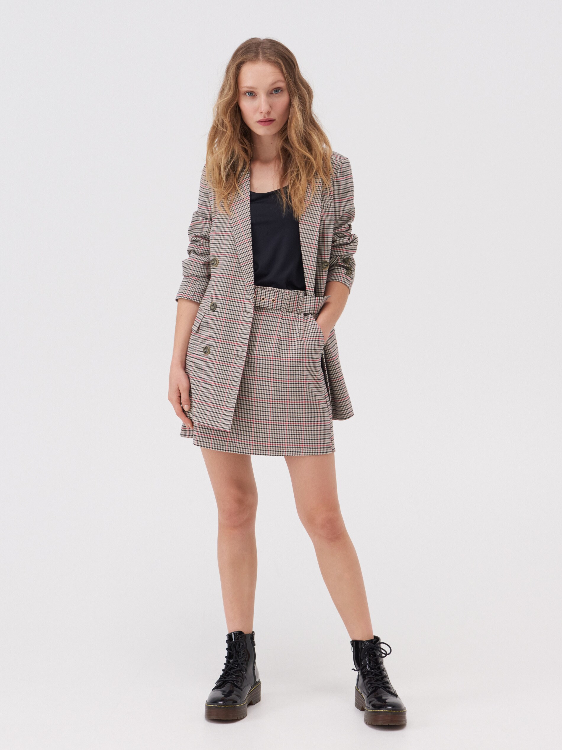 Látková minisukňa s opaskom