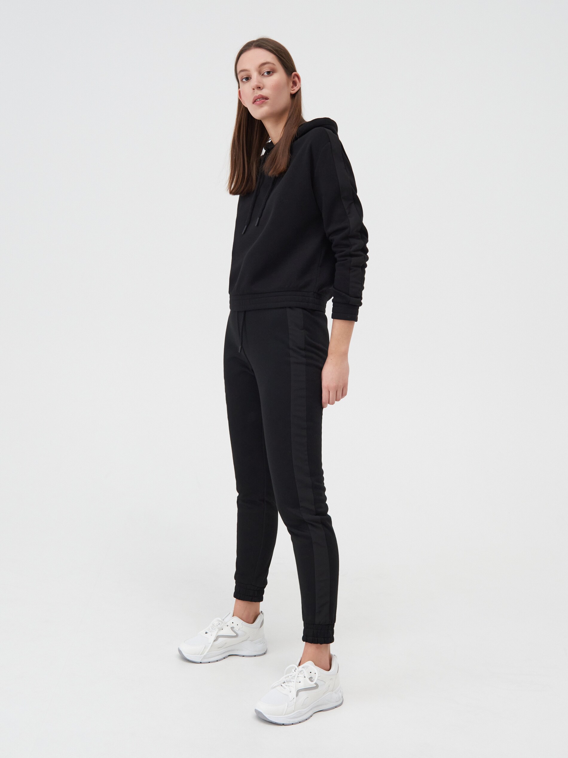 Teplákové joggery s lampasmi