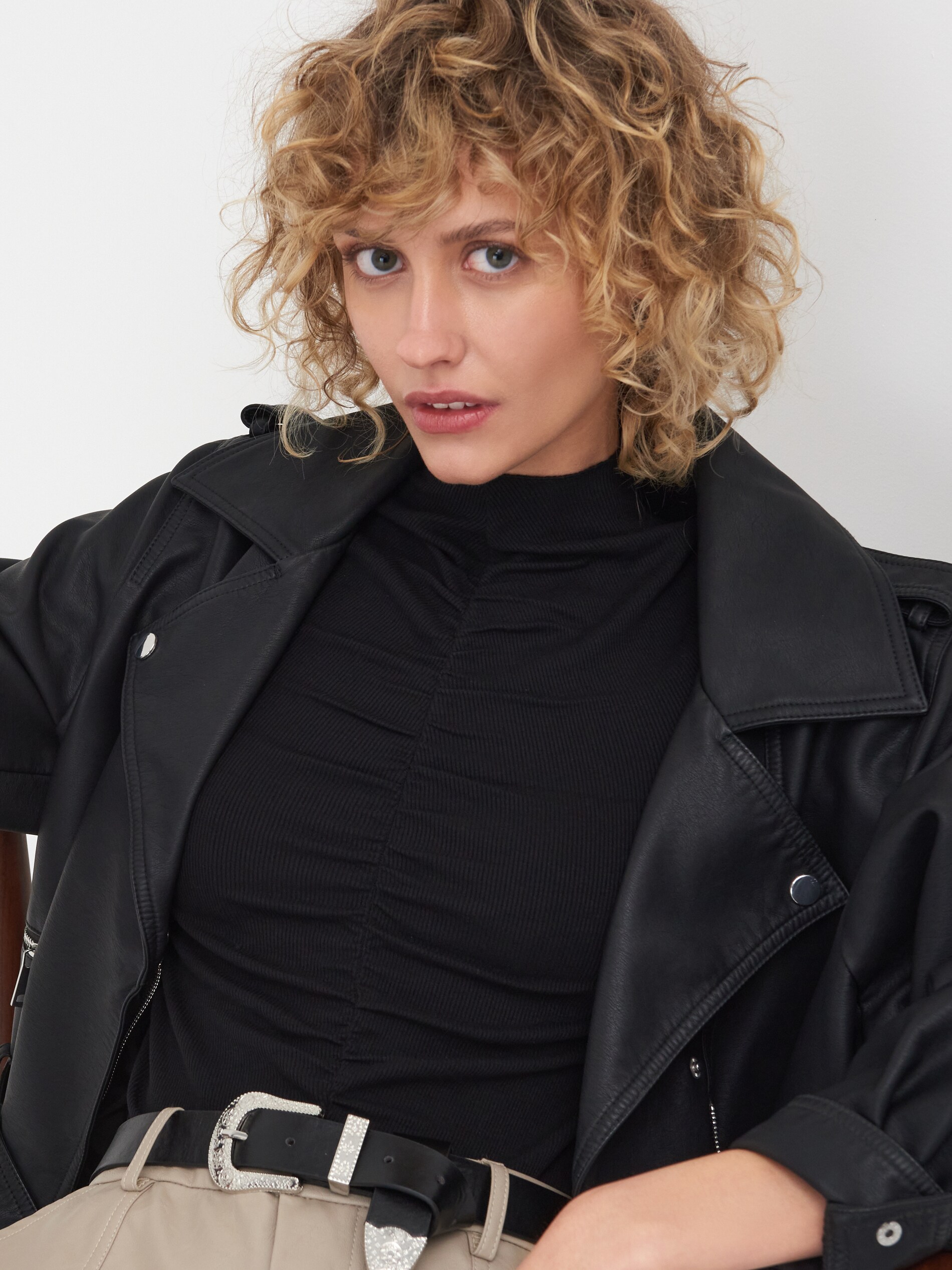 Blúzka s nariaseným detailom