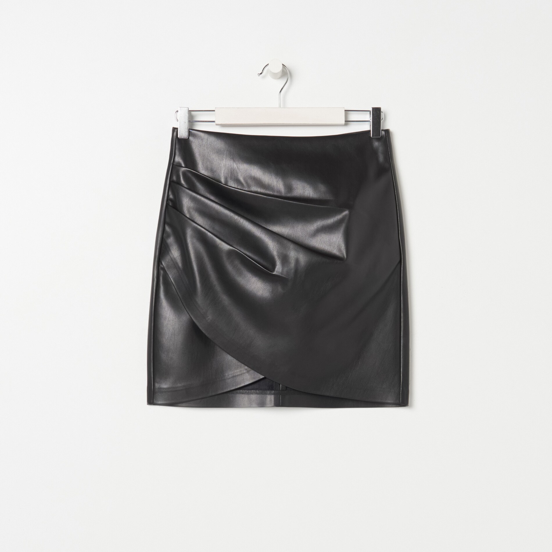 Minisukňa z umelej kože