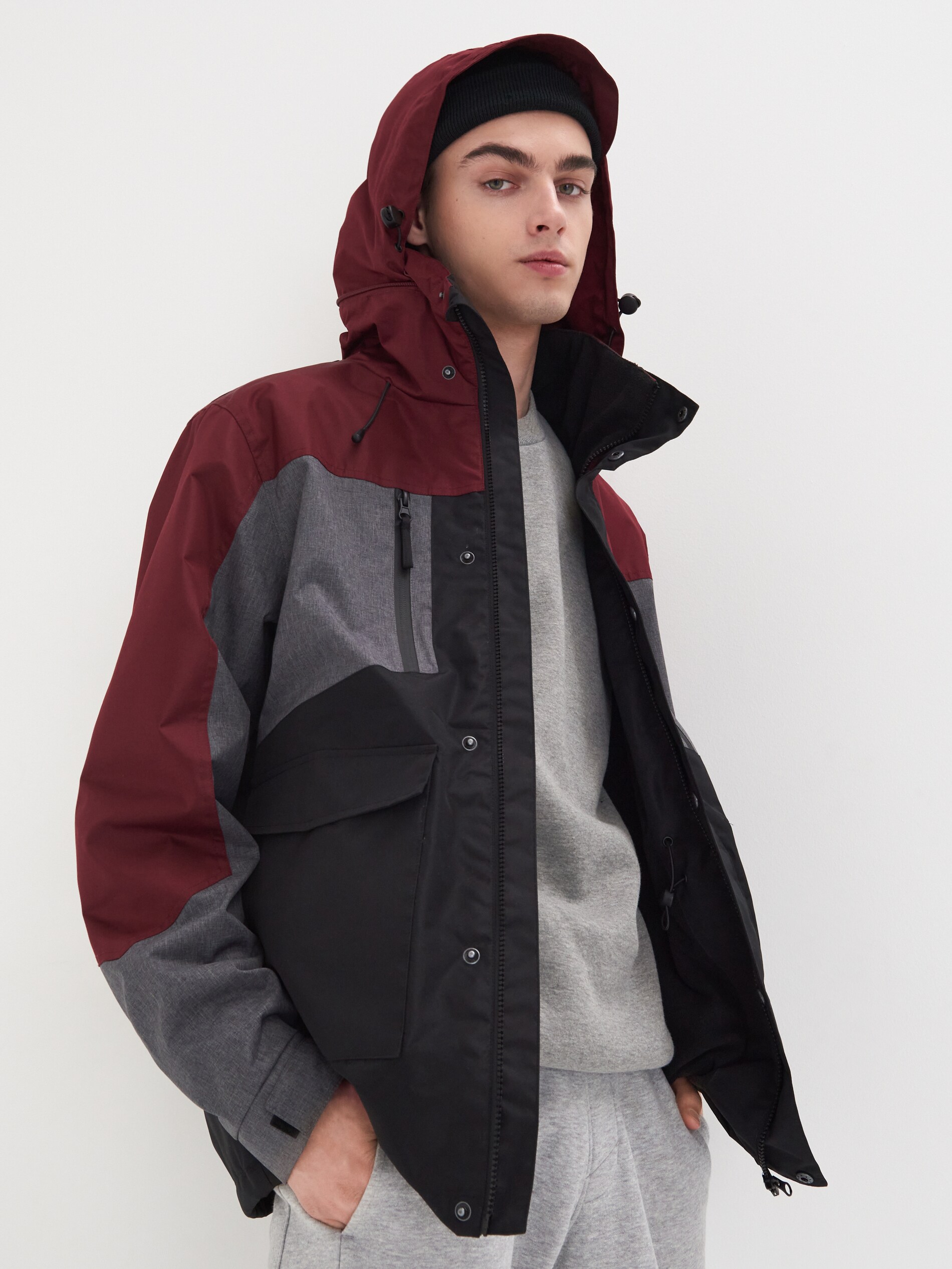 Prechodná bunda s kapucňou