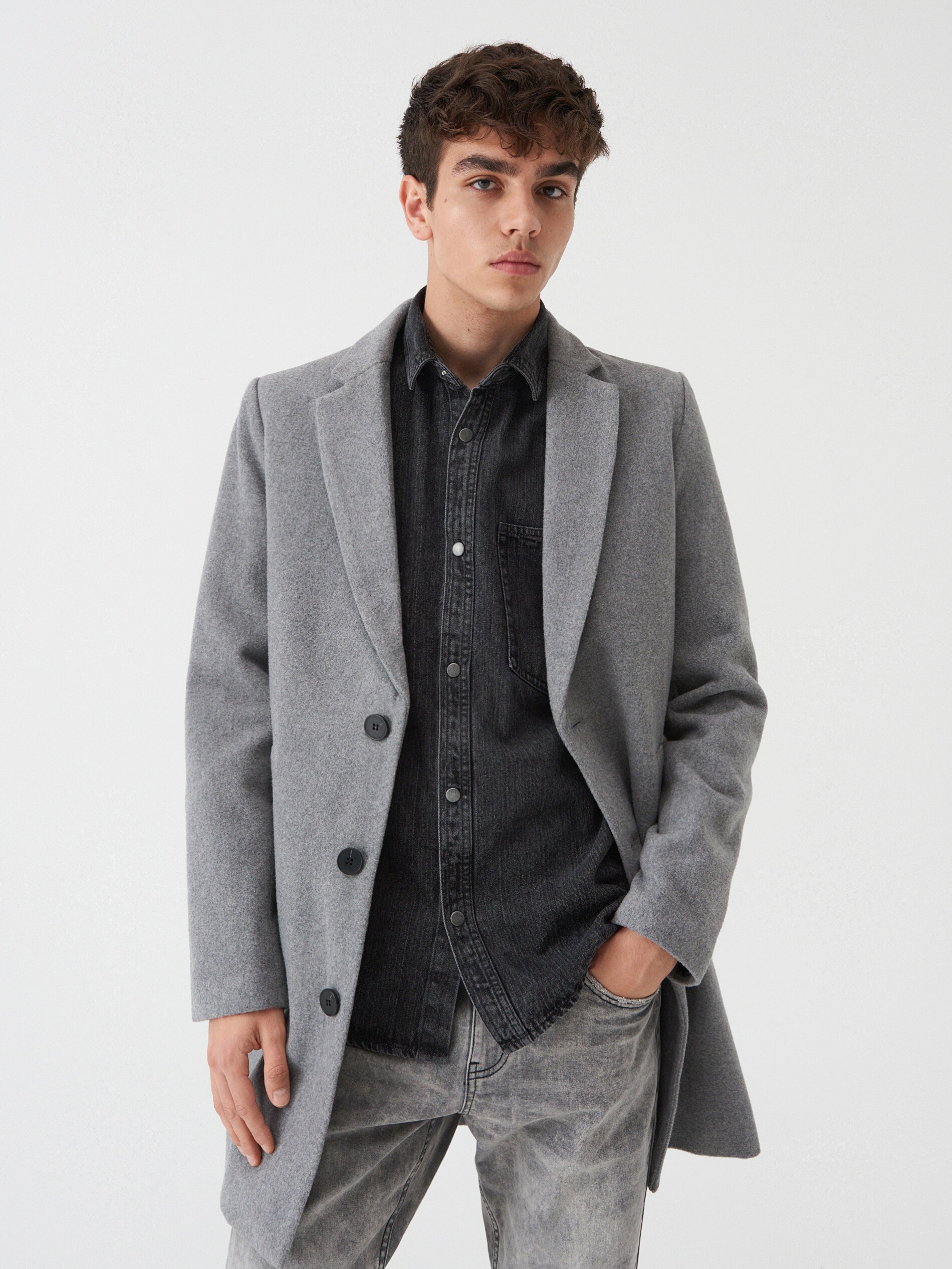 Klasický jednoradový kabát