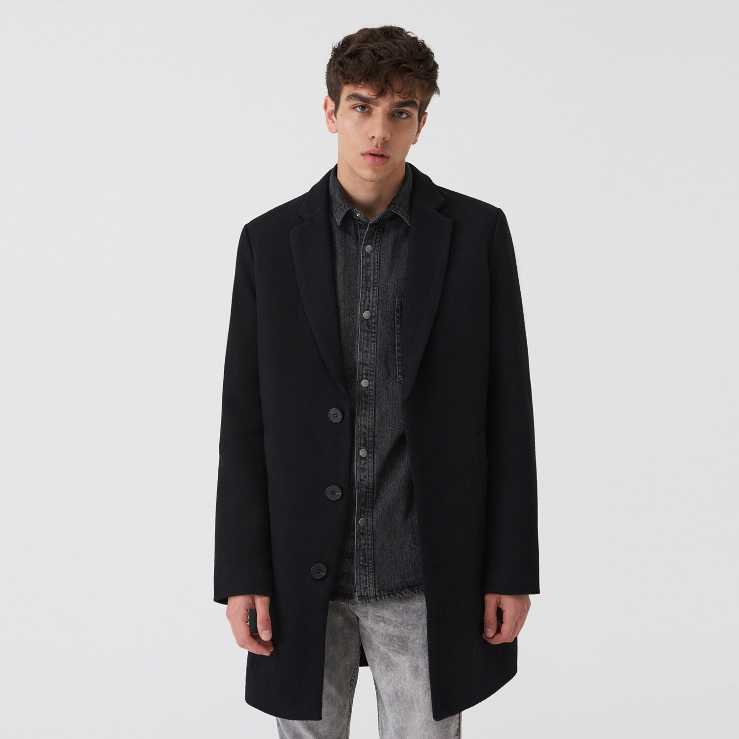 Klasický jednoradový kabát