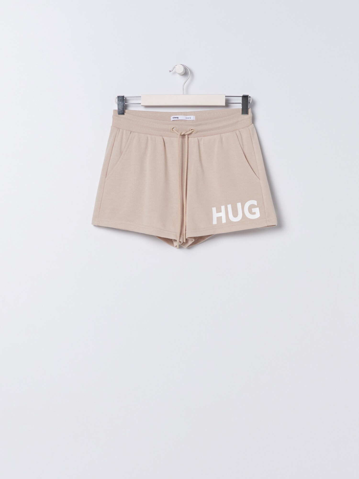 Úpletové šortky s nápisom