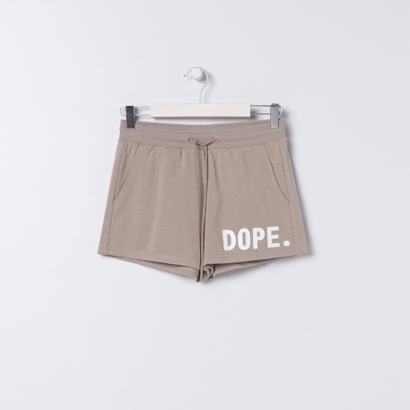 Úpletové šortky s nápisom