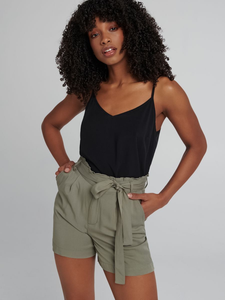 Pantalón paperbag corto high waist, SINSAY, 6965J-81X