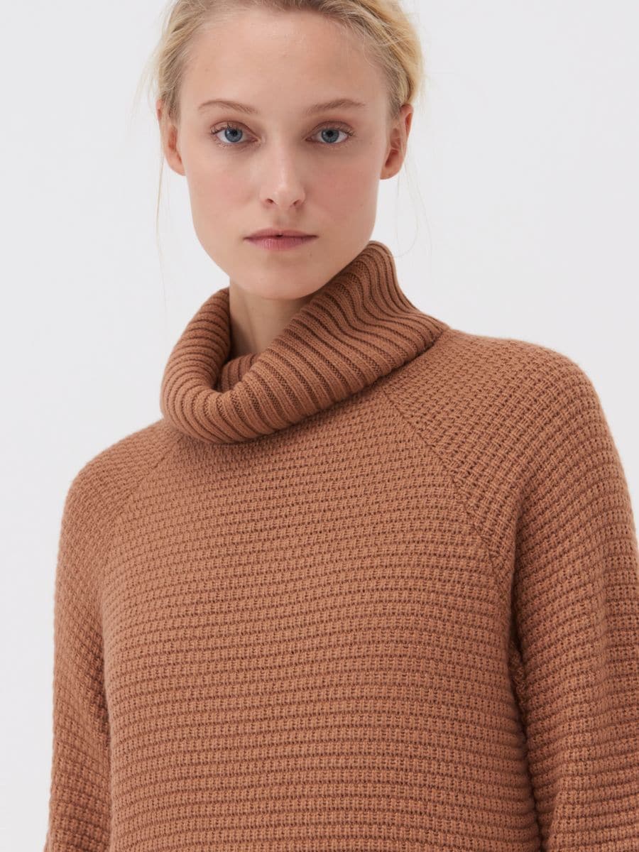 longline turtleneck